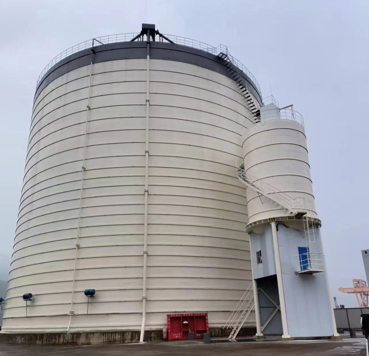 番阳镇10万吨水泥钢板库